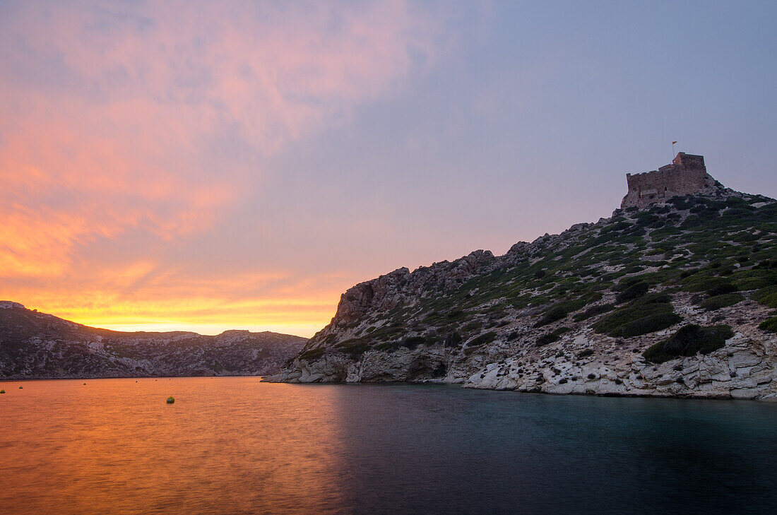 Die Burg von Cabreras vor Mallorca, Balearen, Spanien, Europa