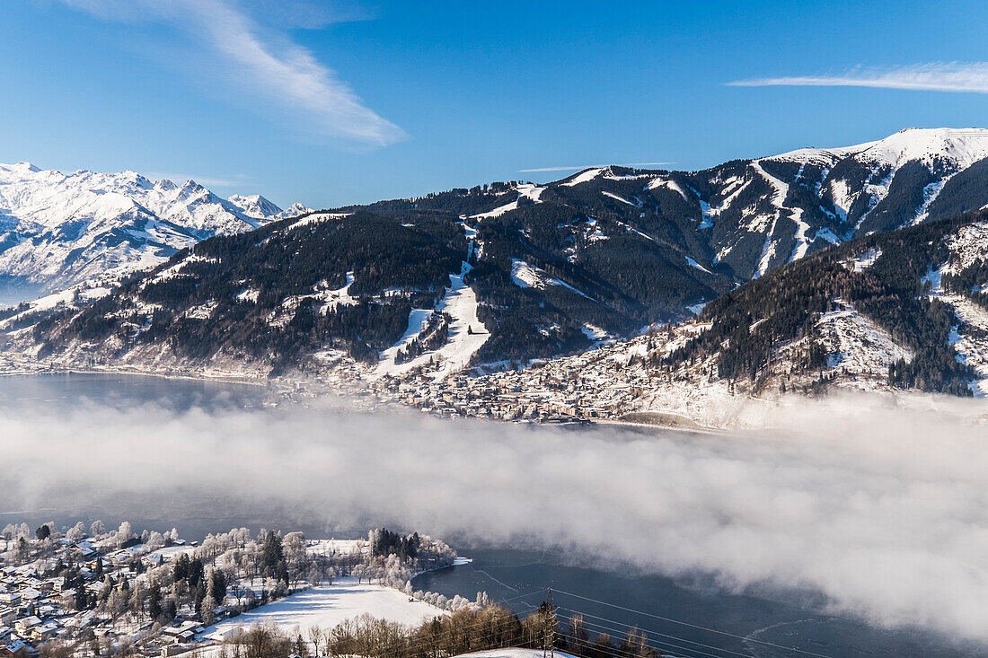 Blick auf Zell am See und die Schmittenhöhe, Zell am See, Salzburger Land, Österreich