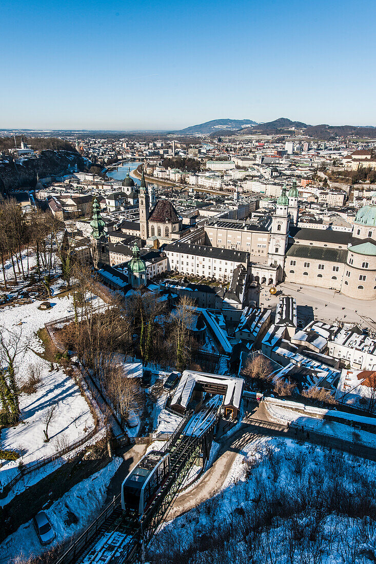 Blick auf Salzburg von der Festung Hohensalzburg, Salzburg, Österreich