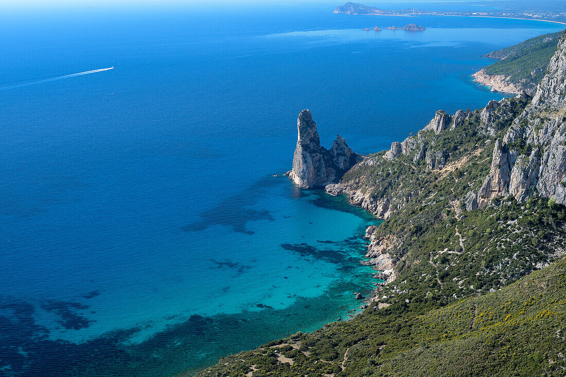Rock-needle near Pedra Longa, Santa Maria Navarrese in the background, Selvaggio Blu, Sardinia, Italy, Europe