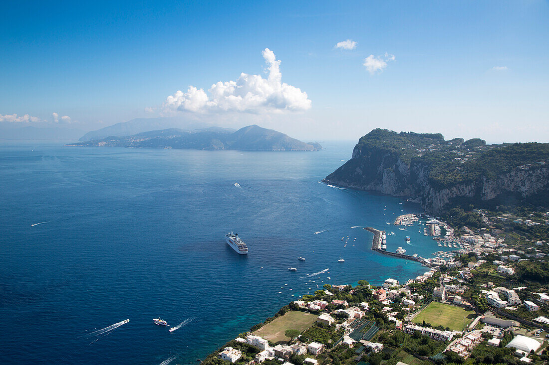 Cruise ship MS Deutschland (Reederei Peter Deilmann) at anchor in harbor, Isola di Capri, Campania, Italy