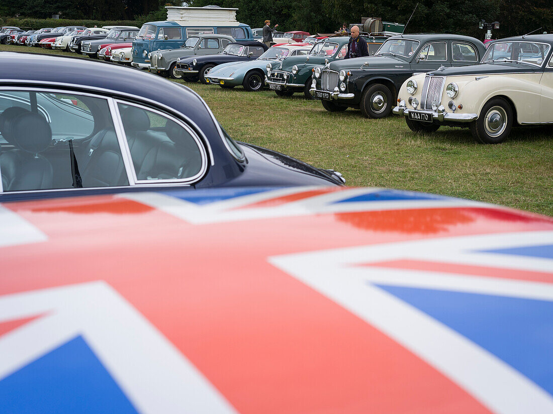 Parkplatz, Goodwood Revival, Rennsport, Autorennen, Classic Car, Chichester, Sussex, England, Großbritannien