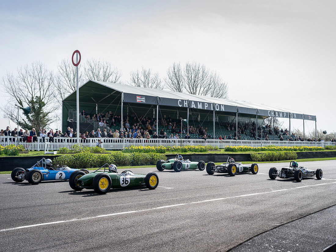 Start, Clark-Stewart Cup, 72nd Members Meeting, racing, car racing, classic car, Chichester, Sussex, United Kingdom, Great Britain
