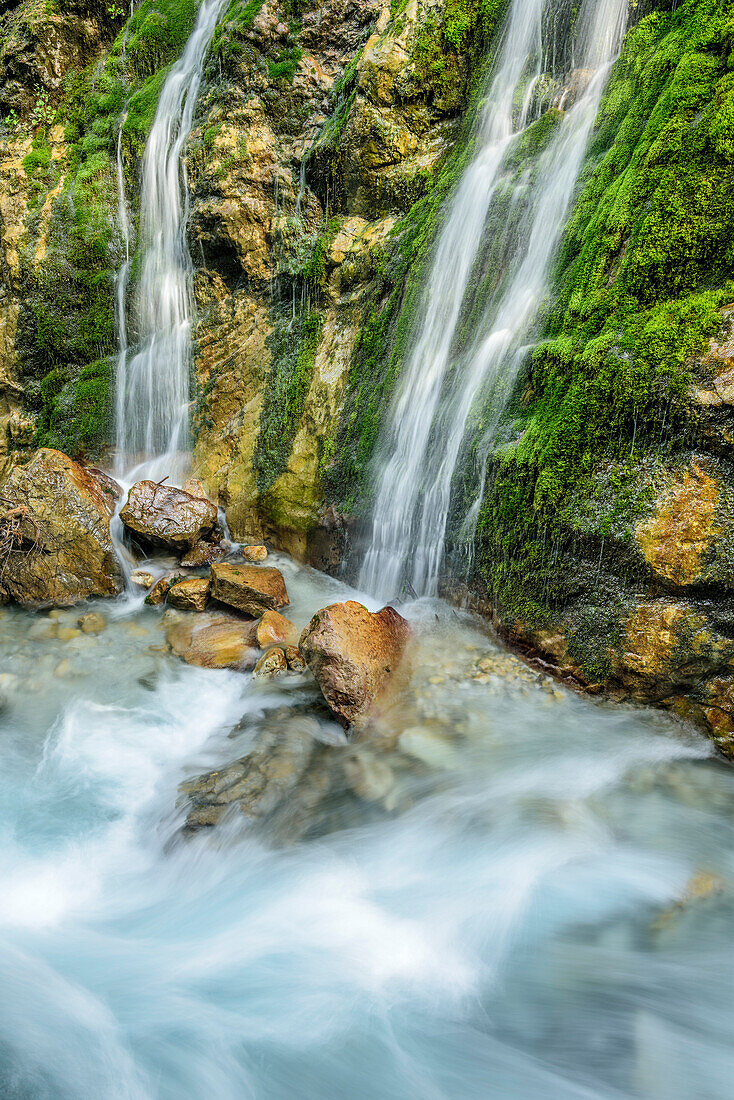 Zwei Wasserfälle in der Wimbachklamm, Wimbachklamm, Nationalpark Berchtesgaden, Berchtesgadener Alpen, Berchtesgaden, Oberbayern, Bayern, Deutschland