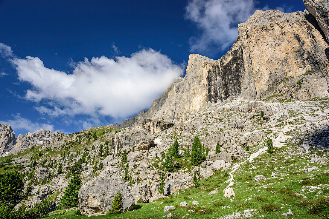 Valley of Vajolet with Rosengartenspitze, valley of Vajolet, Rosengarten range, UNESCO world heritage Dolomites, Dolomites, Trentino, Italy