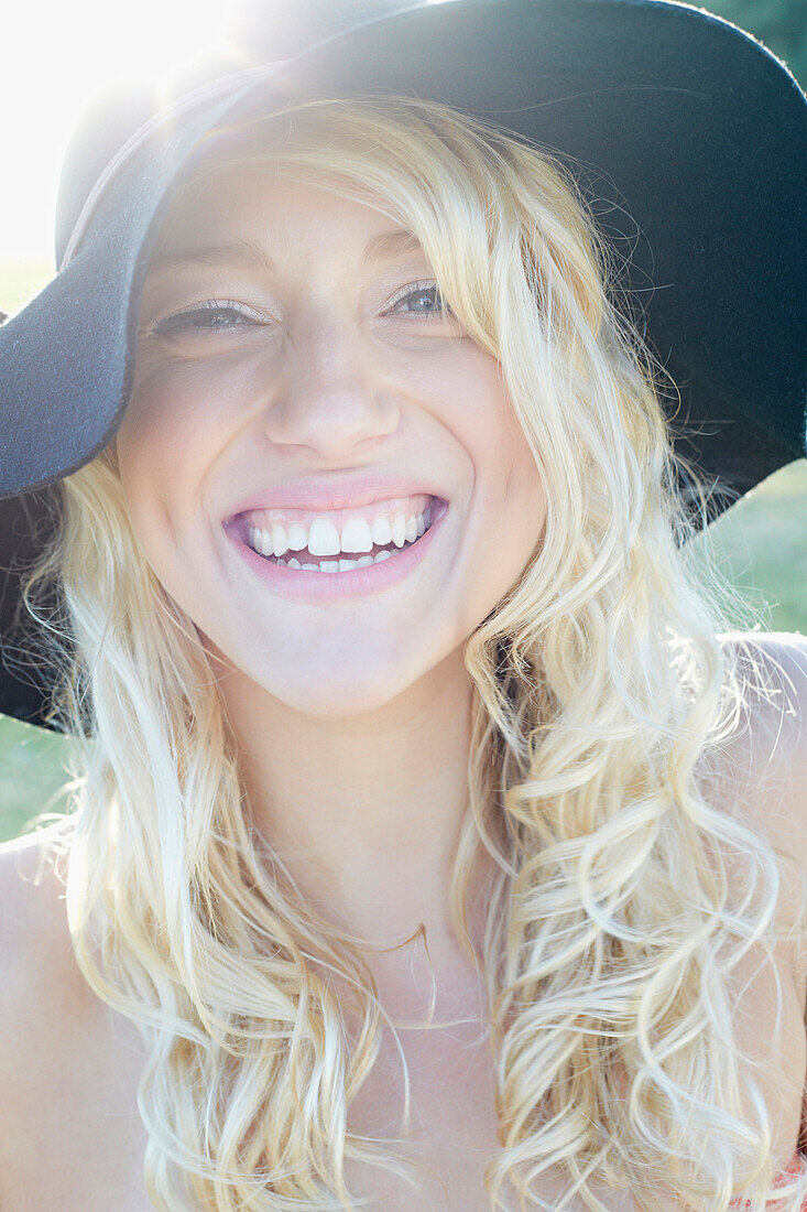 Caucasian woman wearing floppy hat, Los Angeles, California, USA