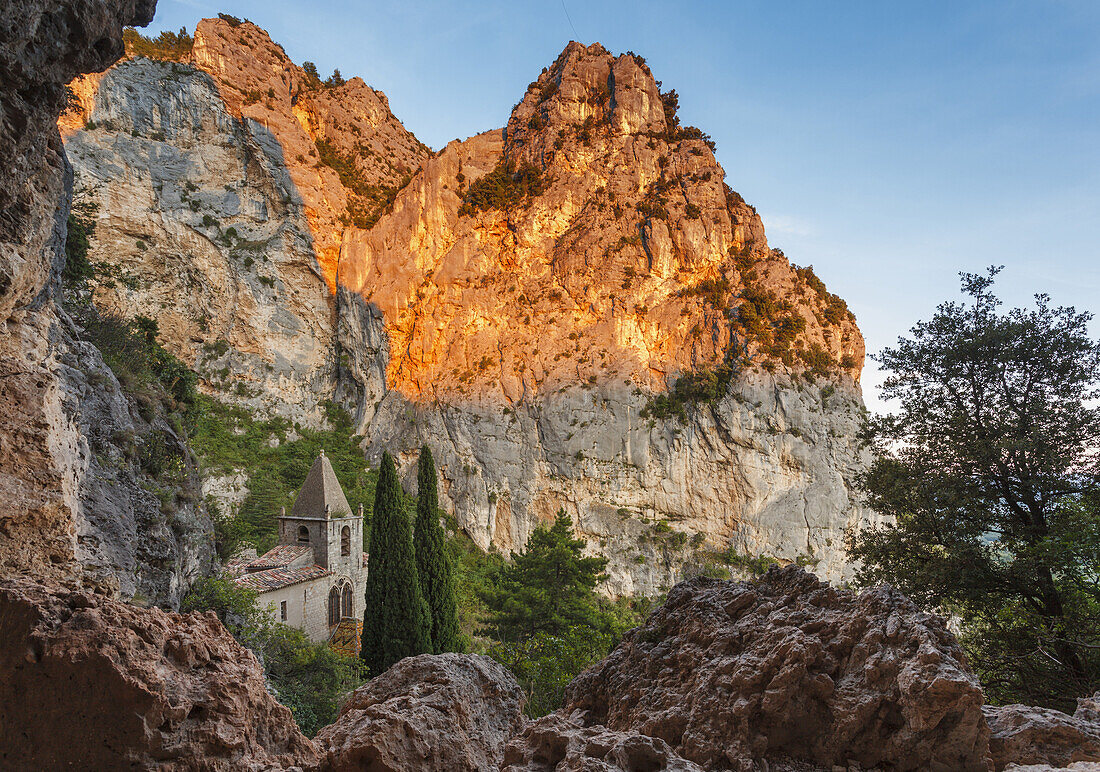 Kapelle Notre-Dame-de-Beauvoir, Moustiers-Sainte-Marie, Dorf, Naturpark Verdon, Alpes-de-Haute-Provence, Provence, Frankreich
