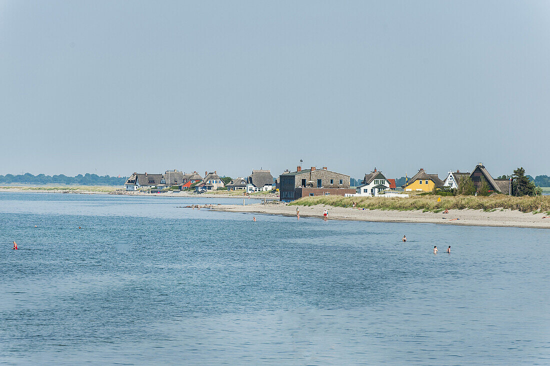Blick auf Häuser der Halbinsel Steinwarder in Heiligenhafen, Schleswig-Holstein, Ostsee, Norddeutschland, Deutschland