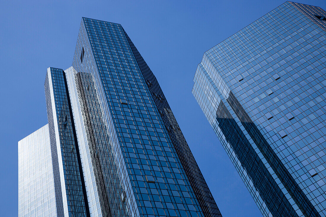 Deutsche Bank skyscraper towers in financial district, Frankfurt am Main, Hessen, Germany, Europe