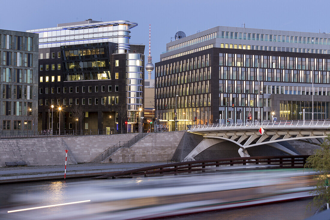 Kronprinzen Bridge and modern architecture, Calatrava bridge, Berlin, Germany