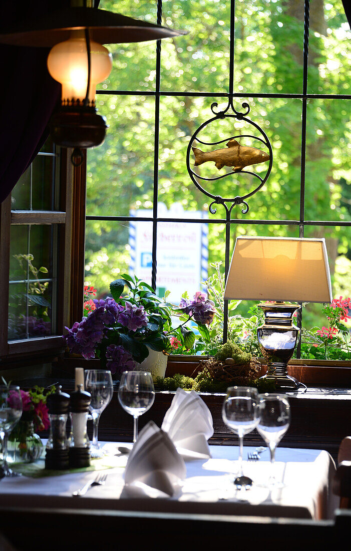 Restaurant Fischerrosl in Sankt Heinrich, Lake Starnberg, Upper Bavaria, Bavaria, Germany