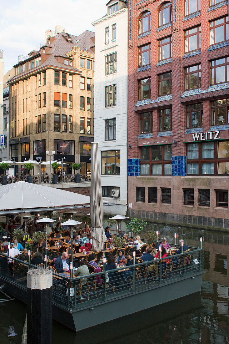 Germany, Hamburg, terrace of a restaurant over a canal near Neuer Wall street