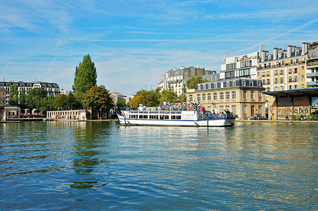 Paris, Canal de L'Ourcq, La Villette Basin