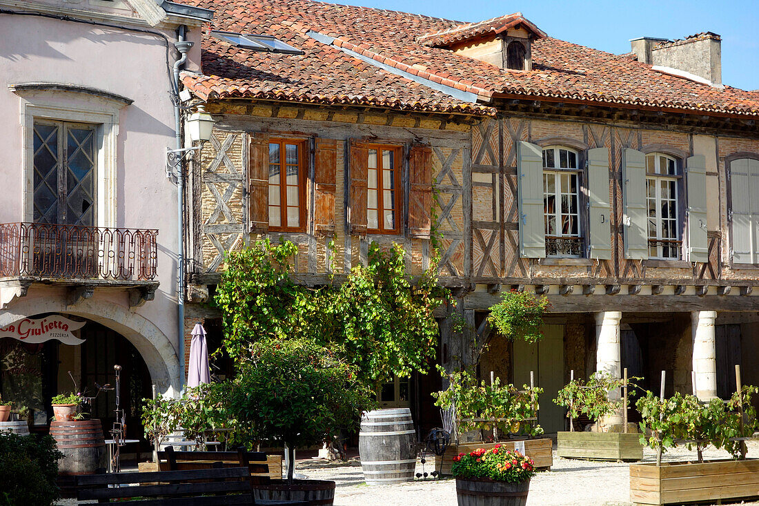 France, Aquitaine,  Landes (40), Labastide d'Armagnac, Royale square