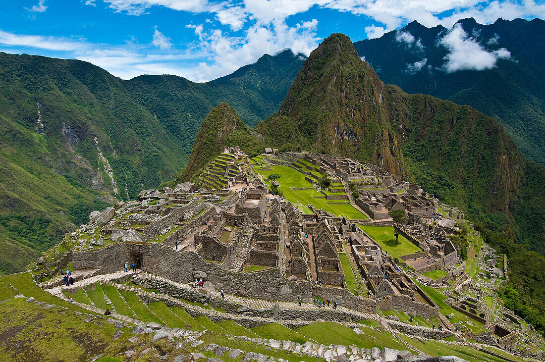 'South America, Peru, Cuzco region, Urubamba Province, Unesco World heritage since 1983, Machu Picchu (''old mountain''), global view'