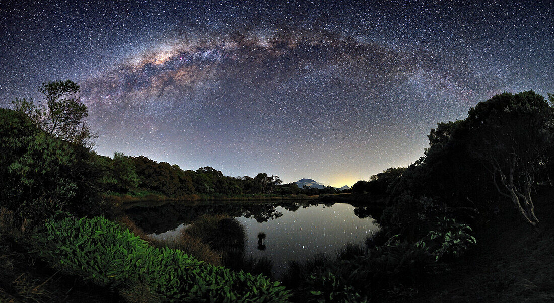 Reunion island, Piton de l'eau, milky way