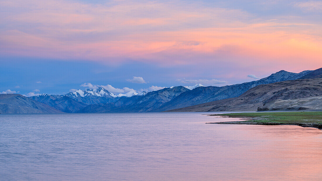Pastel colours at dusk over the lake and mountains of Tso Moriri, Ladakh, India, Asia