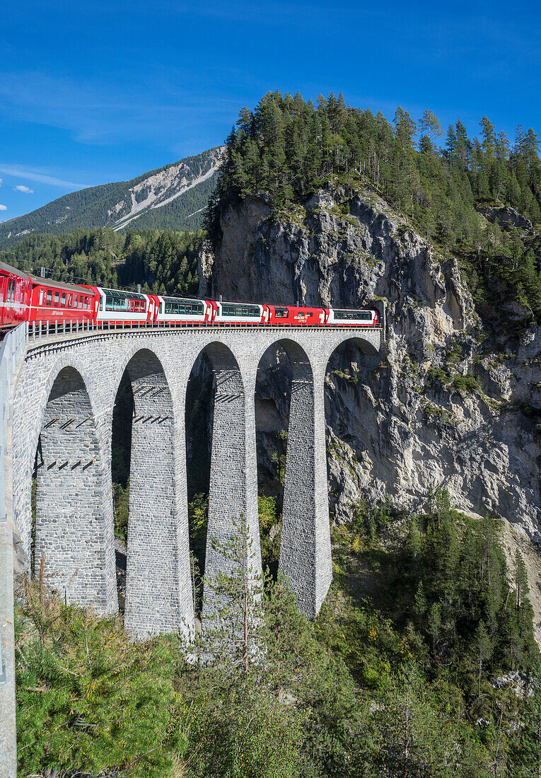 Landwasser Viadukt, Filisur, Graubunden, Swiss Alps, Switzerland, Europe