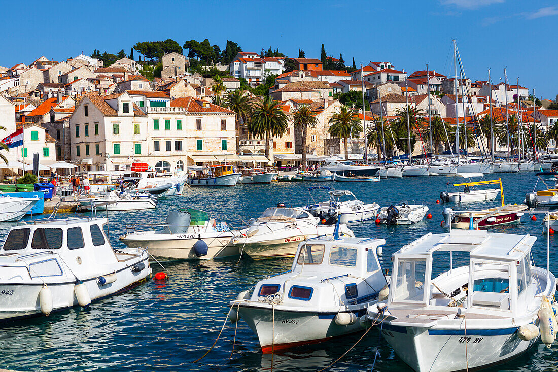 Hvar's picturesque harbour, Stari Grad (Old Town), Hvar, Dalmatia, Croatia, Europe