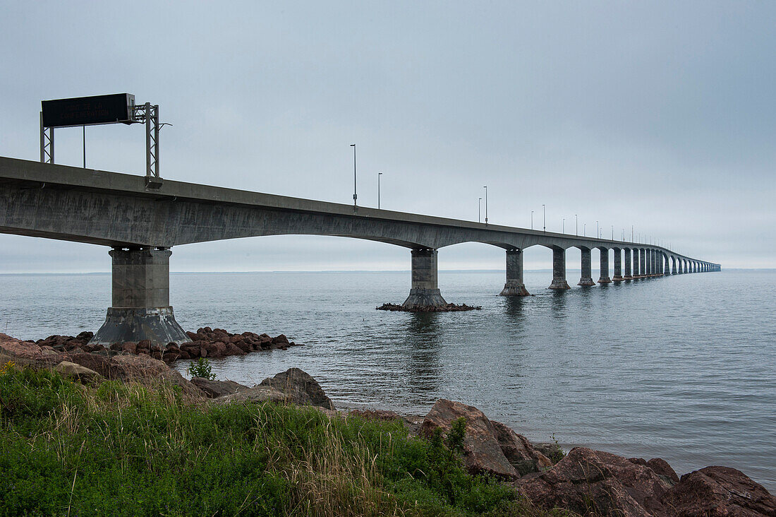 Confederation Bridge linking New Brunswick with Prince Edward Island, Canada, North America