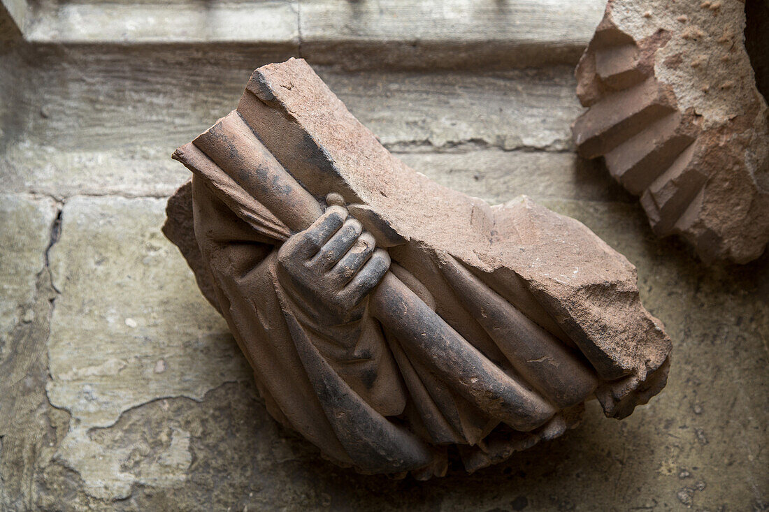 Kloster Frenswegen, Ziegelmauerwerk der Ruine als Skulptur der Erinnerung, Niedersachsen, Deutschland