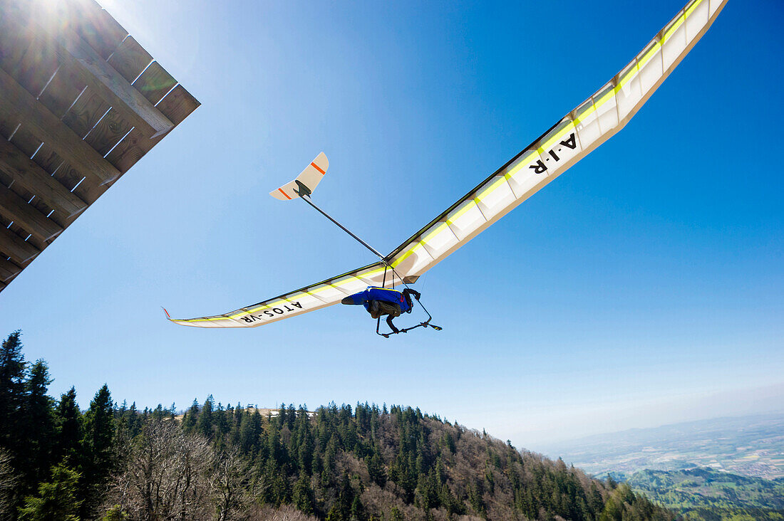 Jochen Zeyher, Drachenflieger, Kandel bei Freiburg im Breisgau, Schwarzwald, Baden-Württemberg, Deutschland