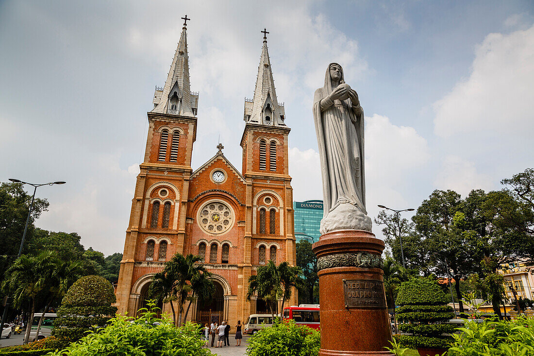 Notre Dame cathedral, Ho Chi Minh City (Saigon), Vietnam, Indochina, Southeast Asia, Asia