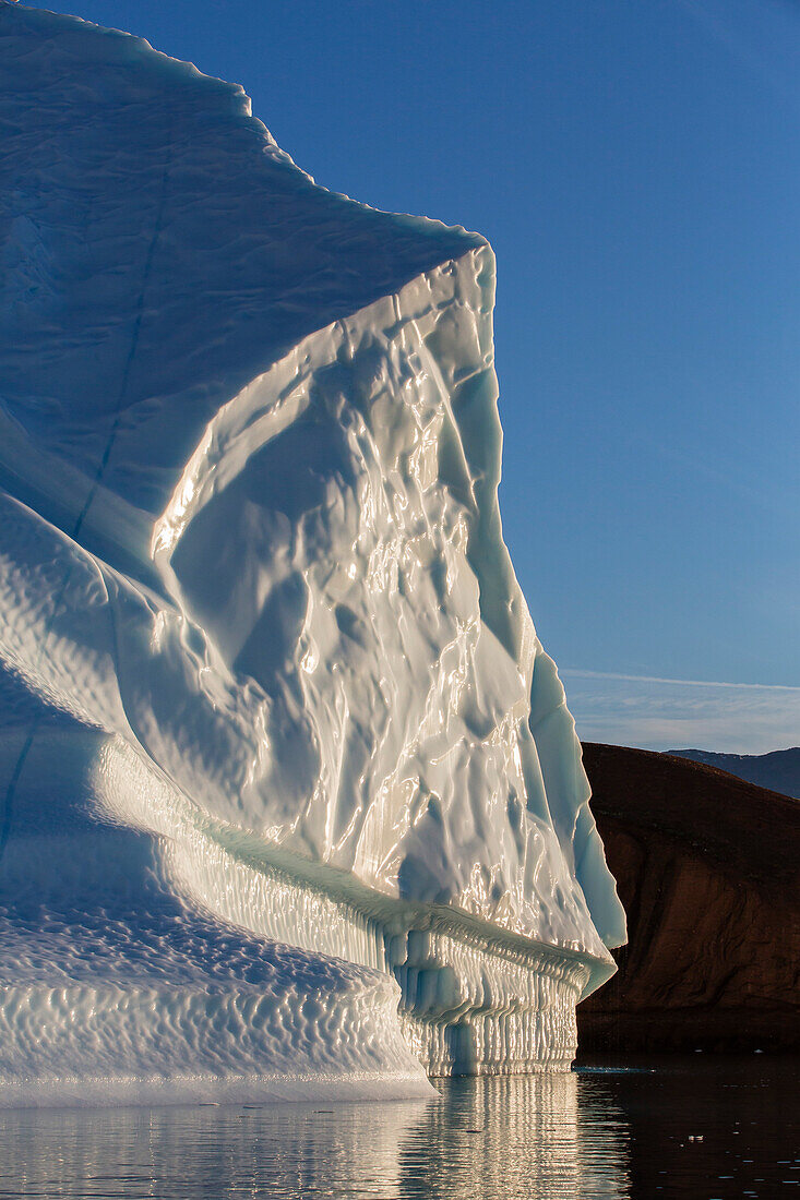Grounded icebergs, Rode O (Red Island), Scoresbysund, Northeast Greenland, Polar Regions