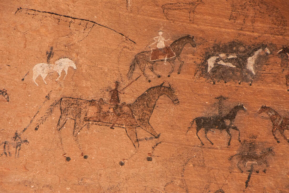 Canyon de Chelly National Monument, Blue Bull Cave, pictographs, Arizona, United States of America, North America
