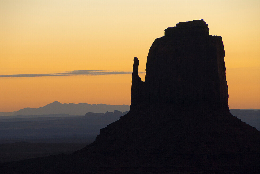 Monument Valley Navajo Tribal Park, West Mitten (sunrise), Utah, United States of America, North America