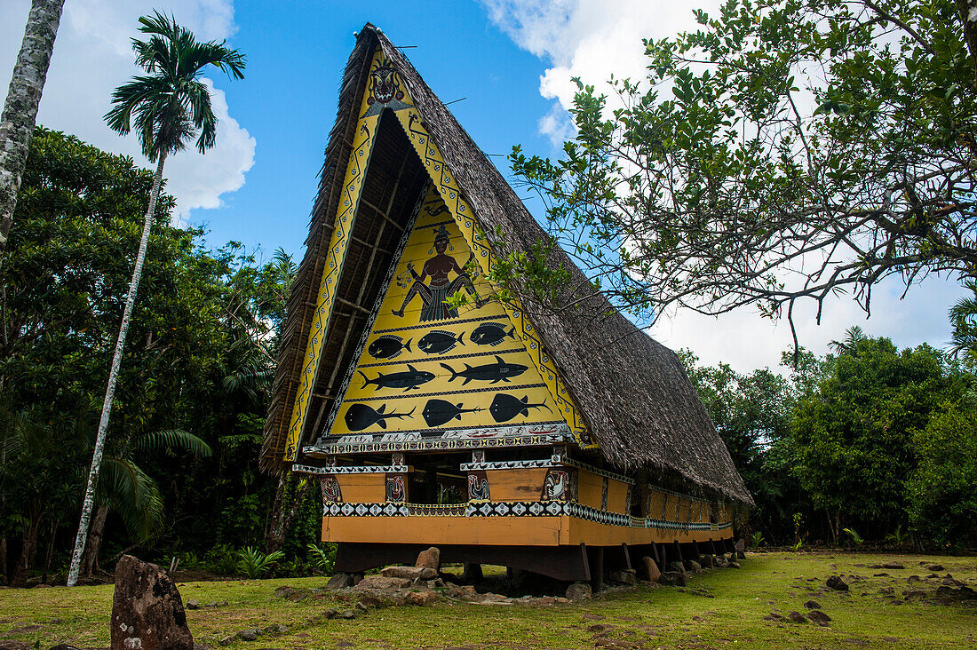 Old bai, a chief's house on the Island of Babeldoab, Palau, Central Pacific, Pacific