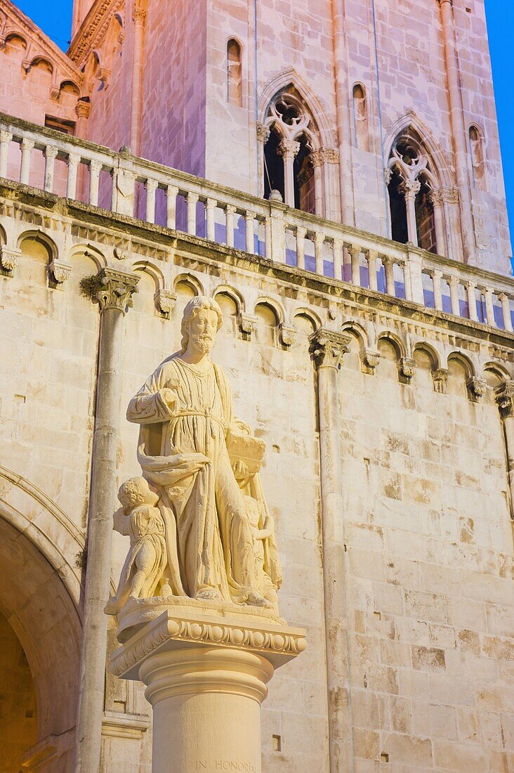 St. Lawrence statue outside the Cathedral of St. Lawrence at night, Trogir, UNESCO World Heritage Site, Dalmatian Coast, Croatia, Europe