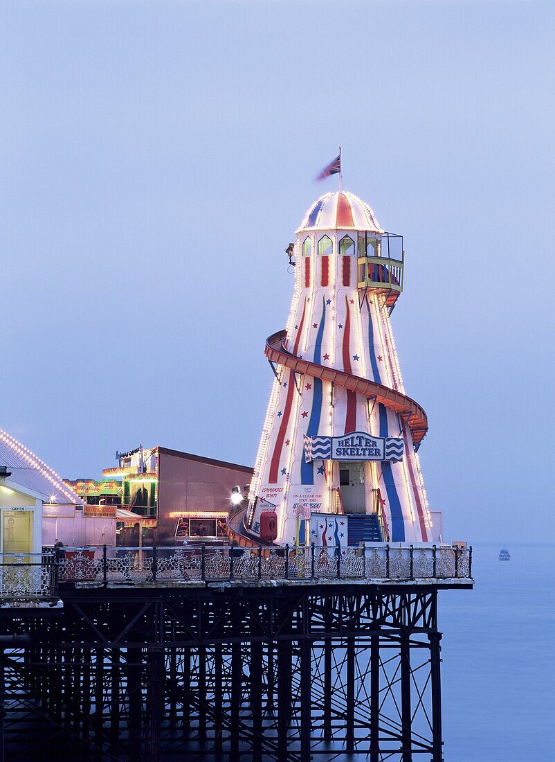 Brighton Pier (Palace Pier), Brighton, … – License image