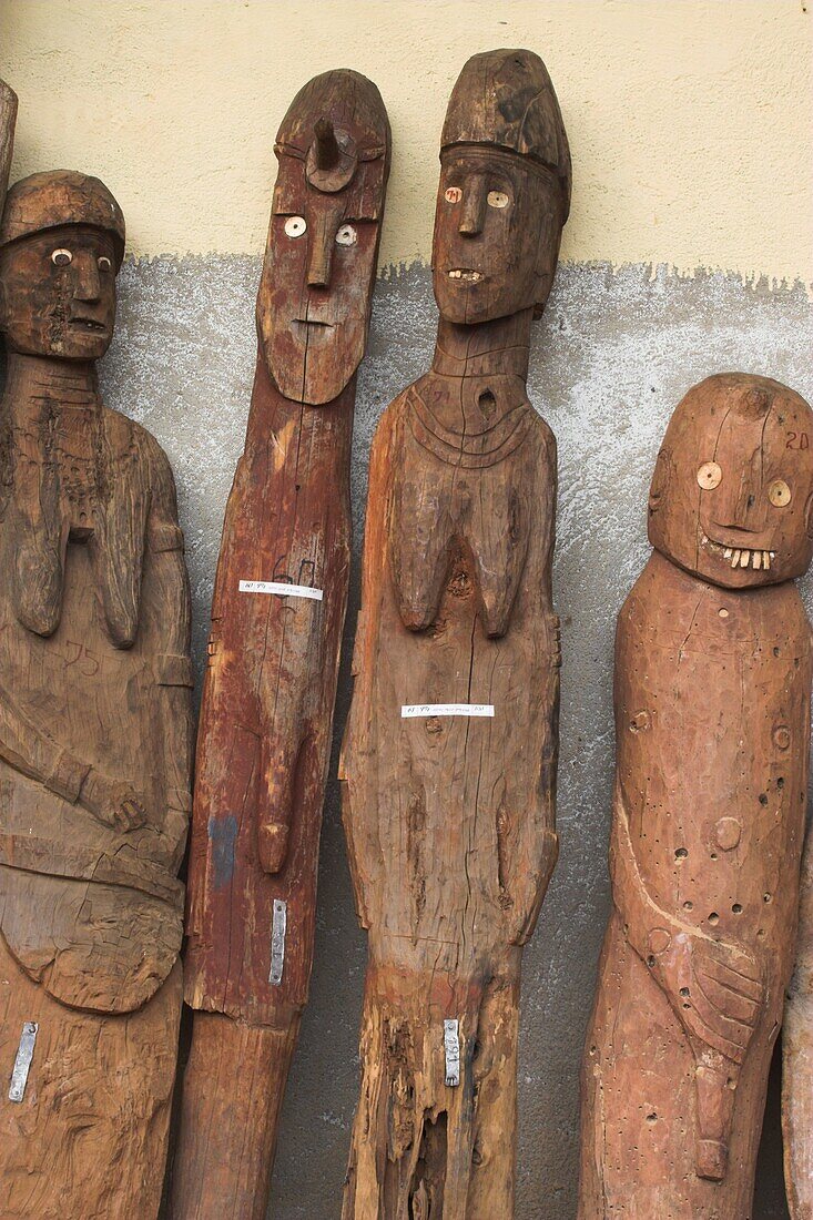 Waga (Wakka), carved wooden effigies of chiefs and warriors, now becoming rare as many have been stolen by art collectors, Konso, Southern Ethiopia, Ethiopia, Africa