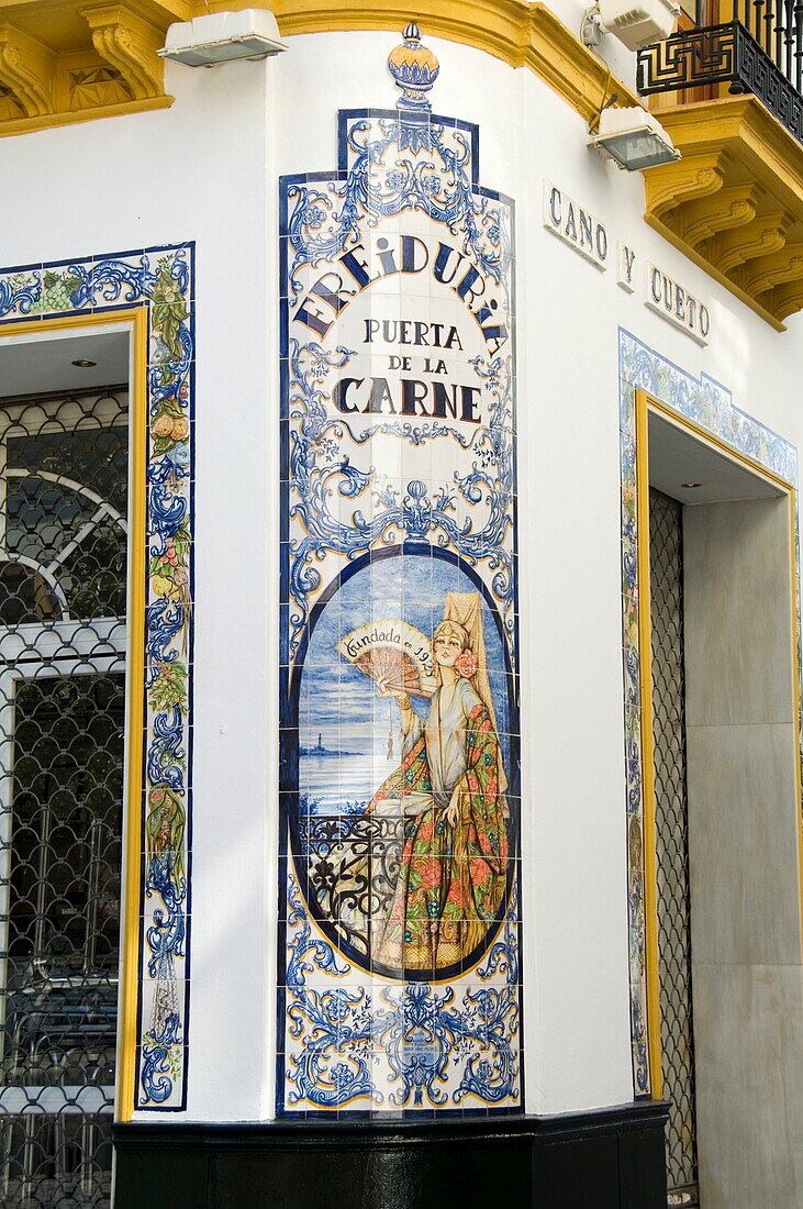 Tapas bar and restaurant, Santa Cruz district, Seville, Andalusia, Spain, Europe