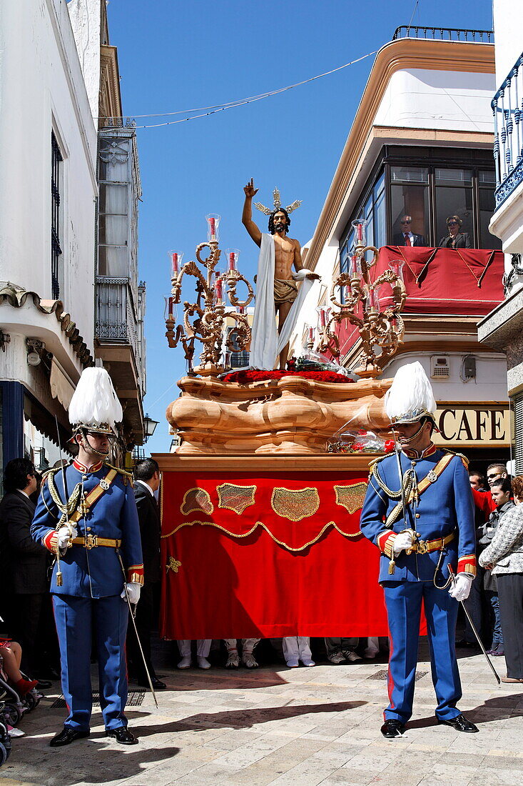 Float of resurrected Jesus, Easter Sunday procession at the end of Semana Santa (Holy Week), Ayamonte, Andalucia, Spain, Europe