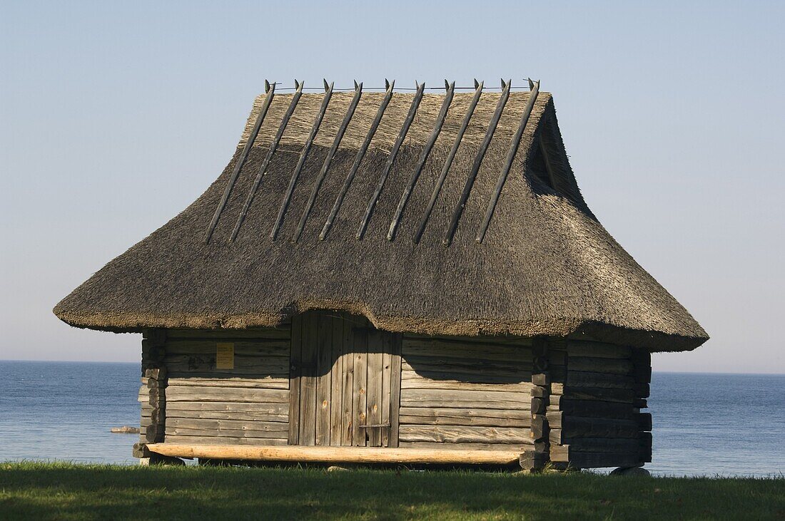 Traditional thatched roof farmhouse, National Open Air Museum, Rocca Al Mar, Tallinn, Estonia, Baltic States, Europe