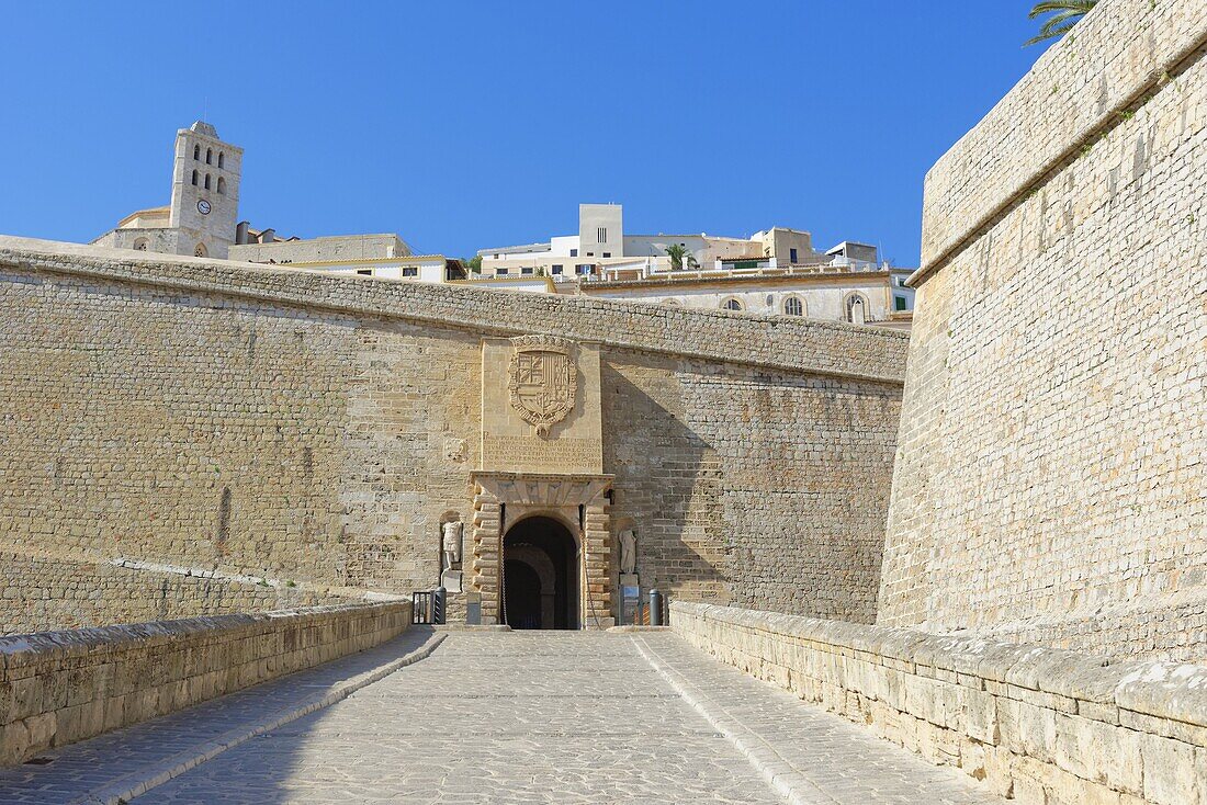 Fortified Ibiza Old Town (Dalt Vila), UNESCO World Heritage Site, Ibiza, Balearic Islands, Spain, Europe