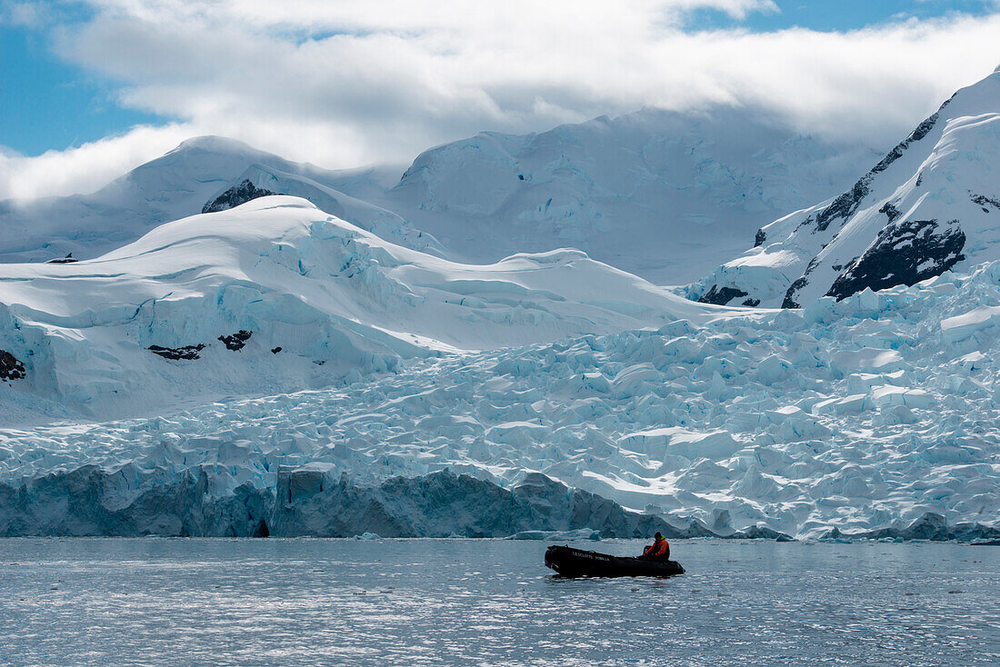 expedition cruise ship MS Hanseatic (Hapag-Lloyd Cruises), Paradise Bay (Paradise Harbor), Danco Coast, Graham Land, Antarctica