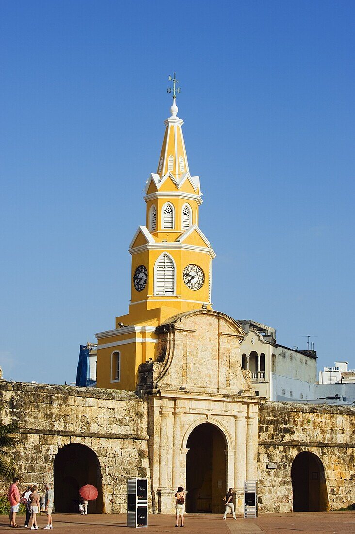 Od Town city wall and Puerto del Reloj, UNESCO World Heritage Site, Cartagena, Colombia, South America