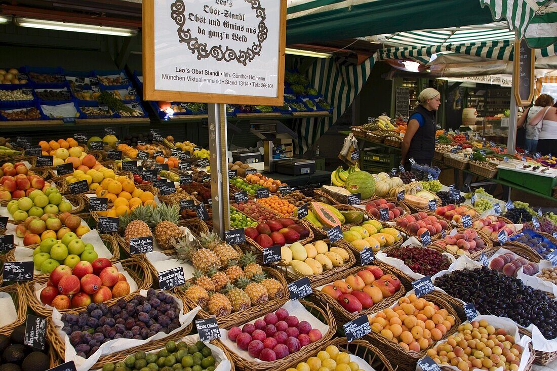 Fruit stall at Viktualienmarkt, Munich, Bavaria, Germany, Europe
