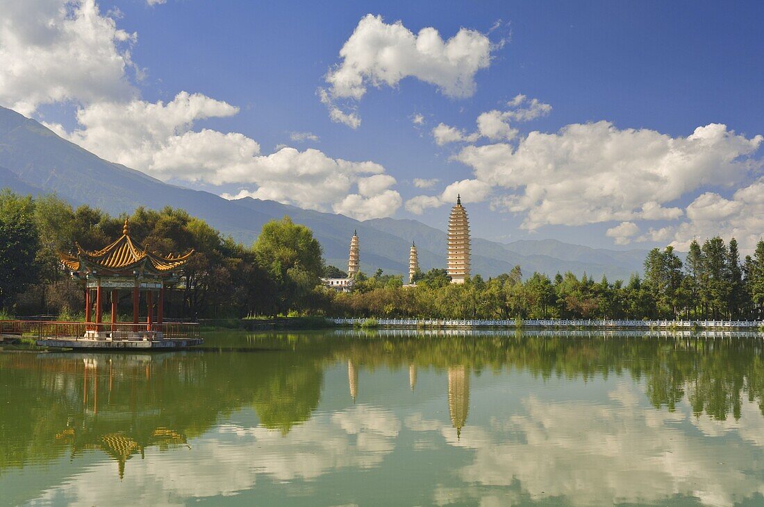 Three Pagodas Reflection Park, Dali Old Town, Yunnan Province, China, Asia