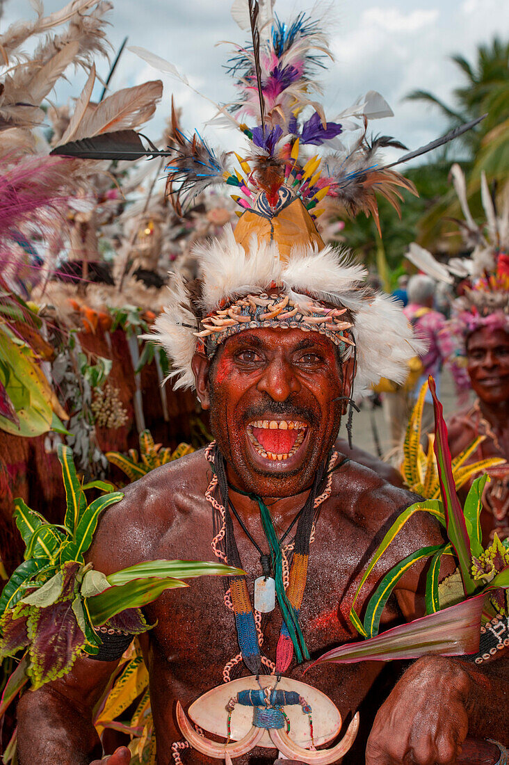 Tribesman during traditional dance and cultural performance, Kopar, East Sepik Province, Papua New Guinea, South Pacific