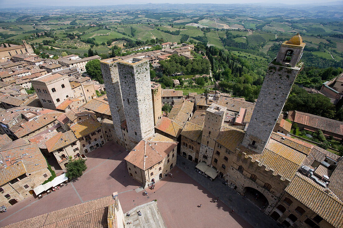 Aerial view of Sam Gimignano from one of its medieval stone towers, UNESCO World Heritage Site, Tuscany, Italy, Europe