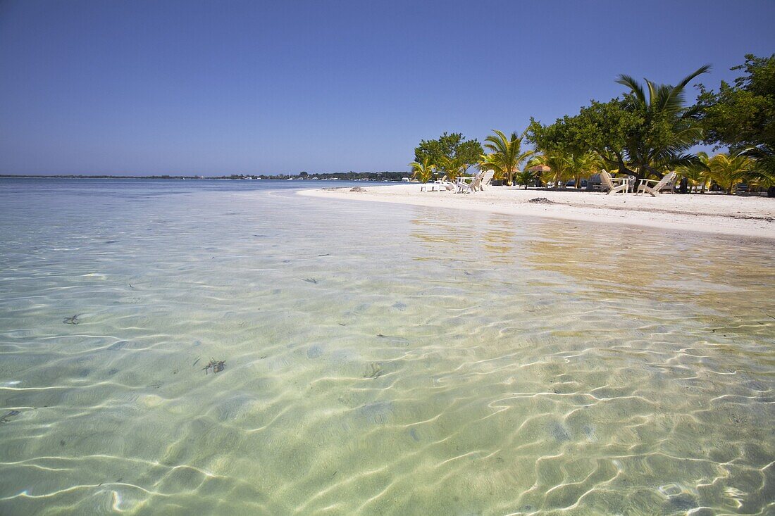 Bando Beach, Utila, Bay Islands, Honduras, Central America