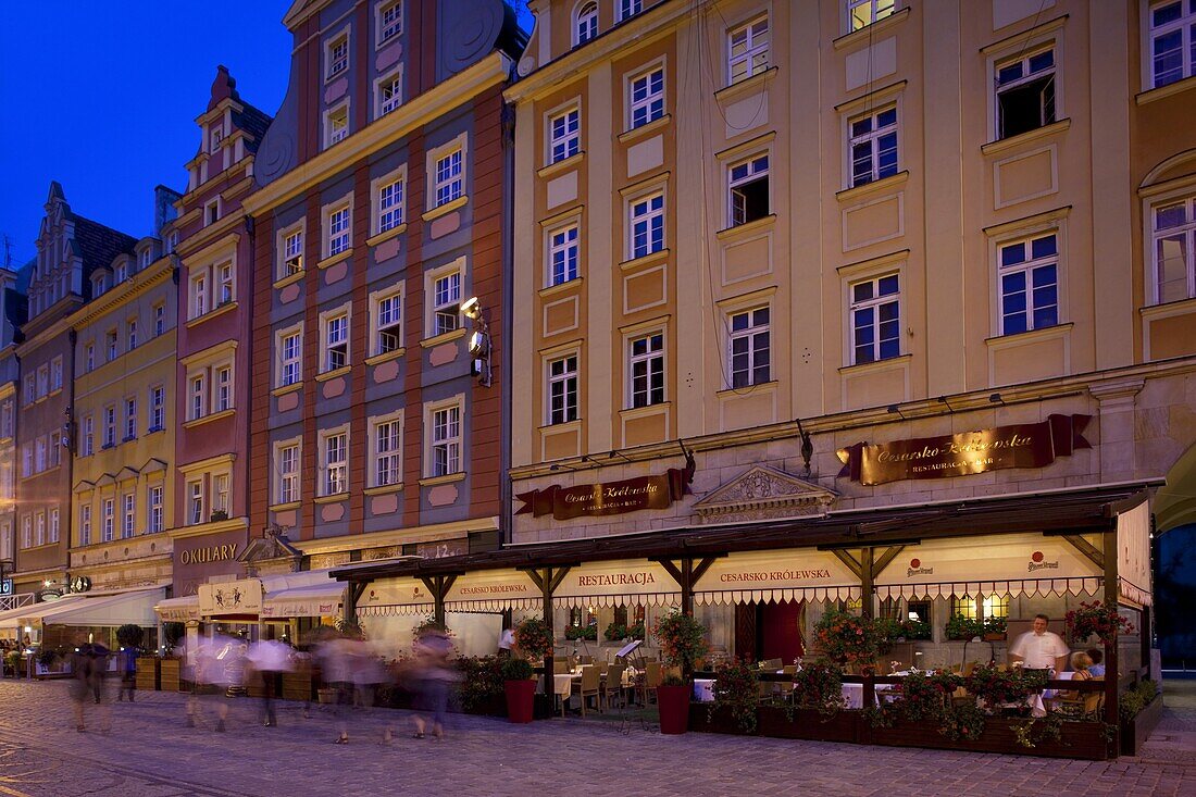 Restaurants, Market Square (Rynek), Old Town, Wroclaw, Silesia, Poland, Europe