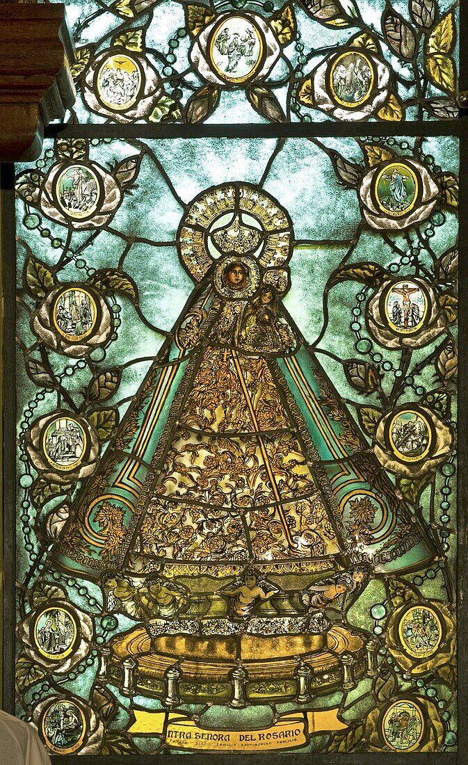 Stained glass window with image of the Virgin Mary, Chapel, Uinversity De la Salle Museum, Dasmarinas, Cavite, Philippines, Southeast Asia, Asia