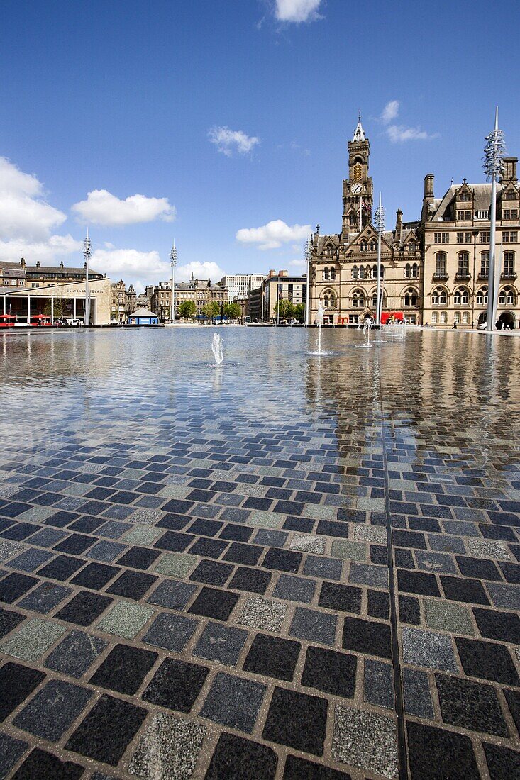 City Park Fountains and City Hall, Bradford, West Yorkshire, Yorkshire, England, United Kingdom, Europe