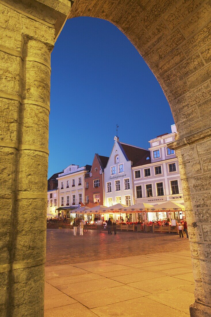 Town Hall Square (Raekoja Plats), Tallinn, Estonia, Baltic States, Europe