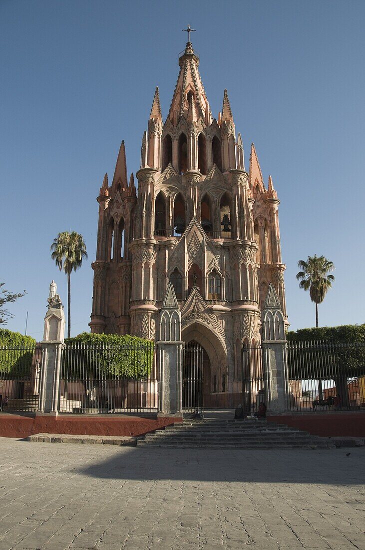 La Parroquia, church notable for its fantastic Neo-Gothic exterior, San Miguel de Allende (San Miguel), Guanajuato State, Mexico, North America